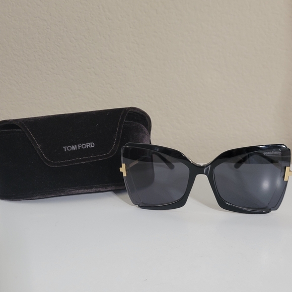 Tom Ford Black Butterfly "Gia" Sunglasses - Picture 2 of 10